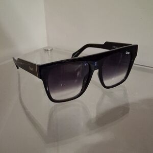 Quay Sunglasses Oversized Gradient Black